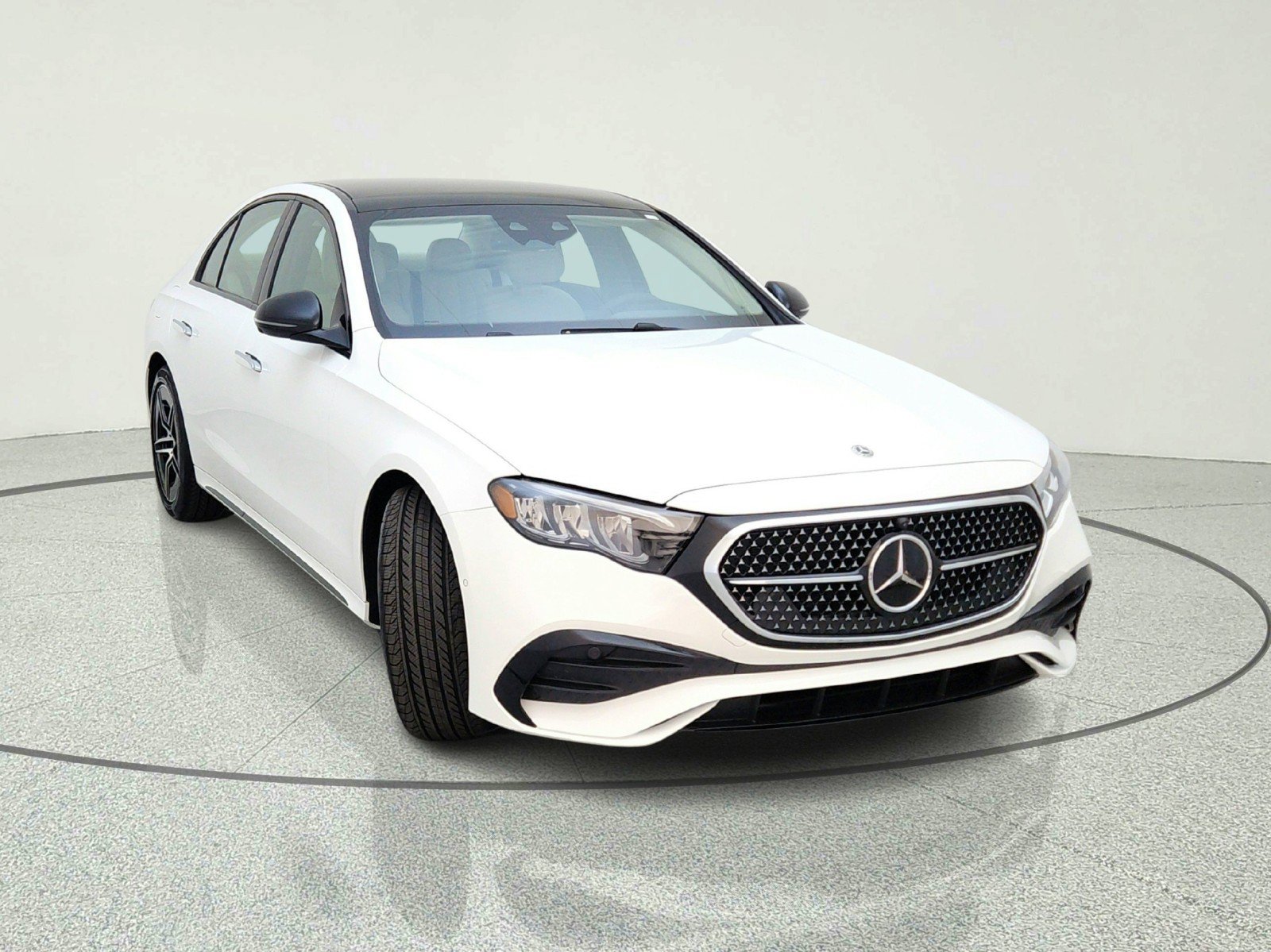 New 2026 Mercedes-Benz E 350 4MATIC Sedan image 4