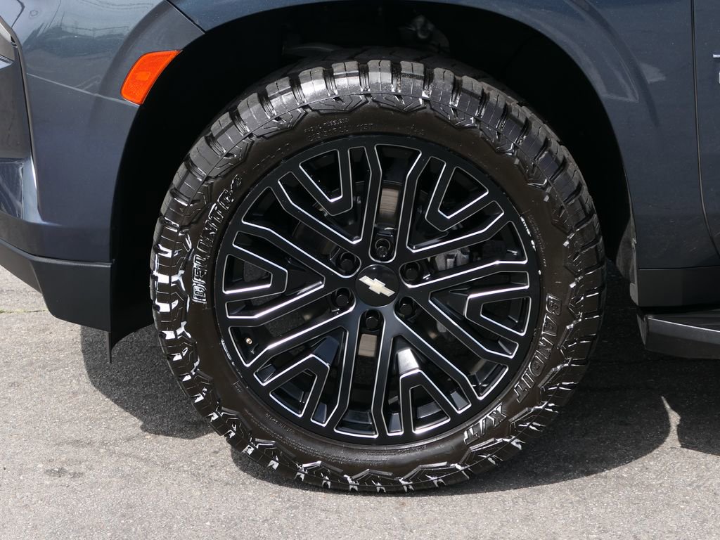 Used 2021 Chevrolet Tahoe LT w/ LT Signature Package image 9