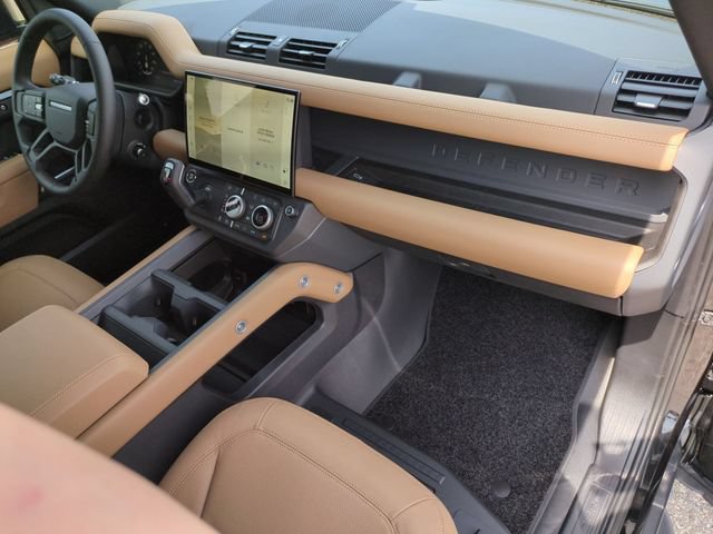 New 2026 Land Rover Defender 130 X-Dynamic SE AWD/4WD image 19