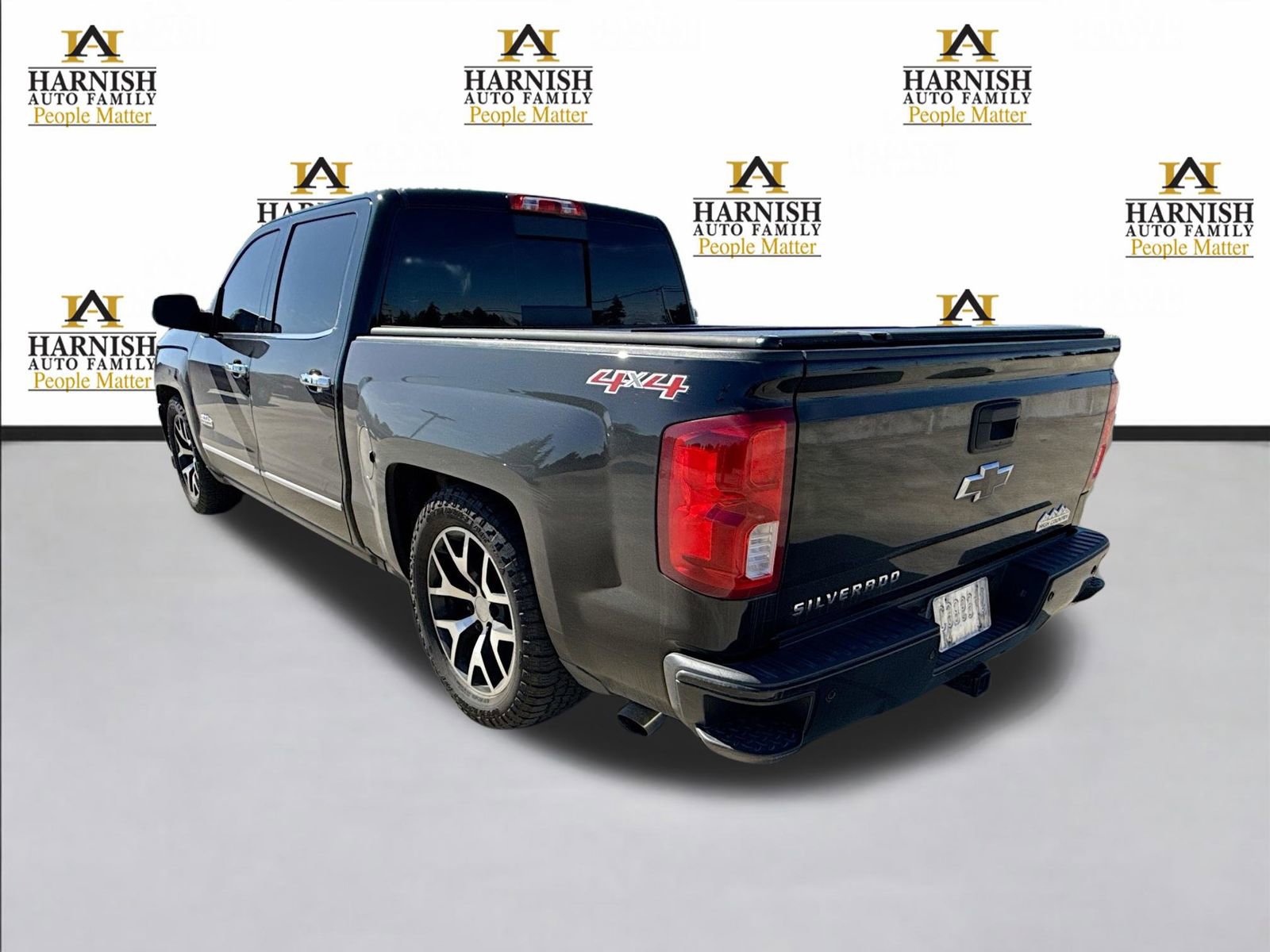 Used 2016 Chevrolet Silverado 1500 High Country image 3