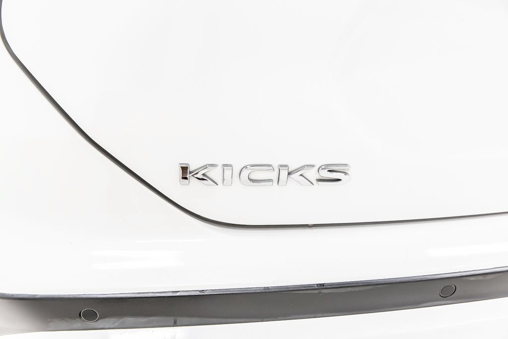 Used 2021 Nissan Kicks SV w/ Exterior Package FWD image 5