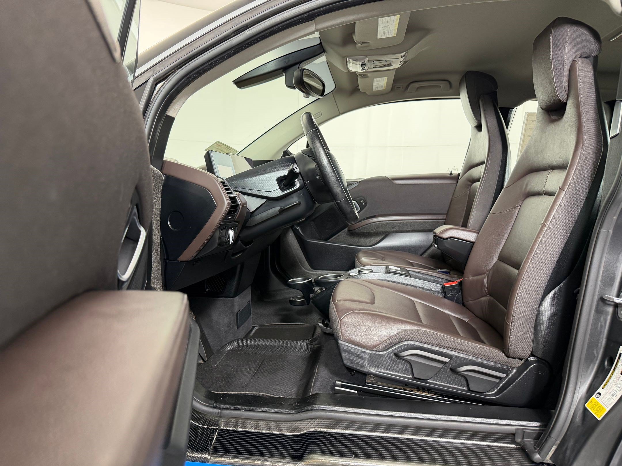 Used 2020 BMW i3 RWD image 5