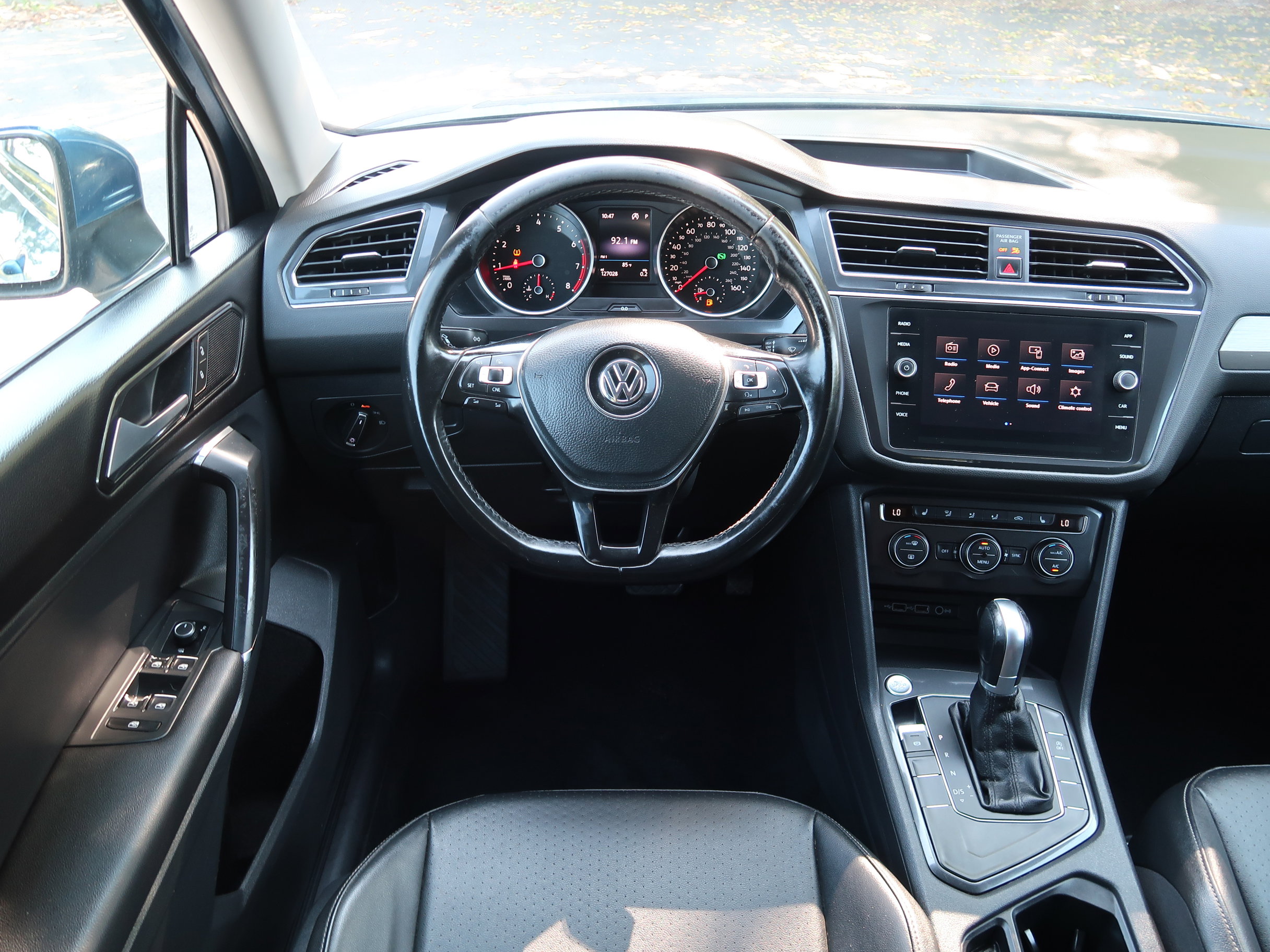 Used 2018 Volkswagen Tiguan SEL image 14