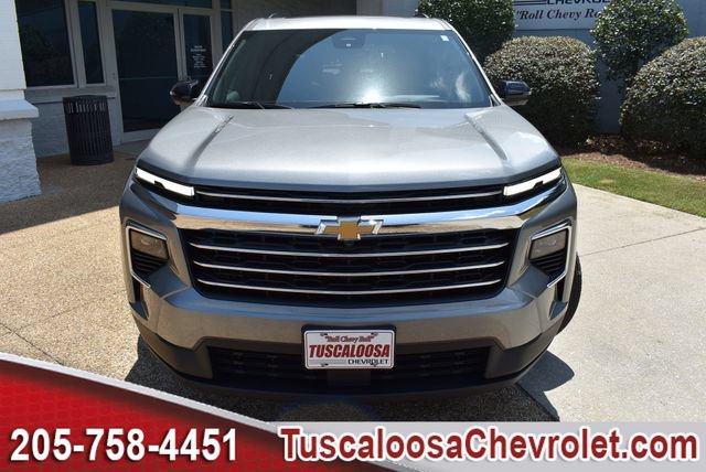 New 2027 Chevrolet Traverse LT w/ Sun and Wheel Package FWD image 4