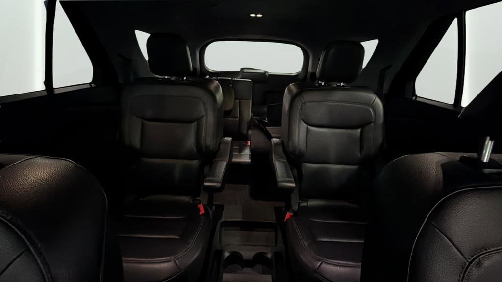 Used 2020 Ford Explorer XLT w/ Equipment Group 202A image 18