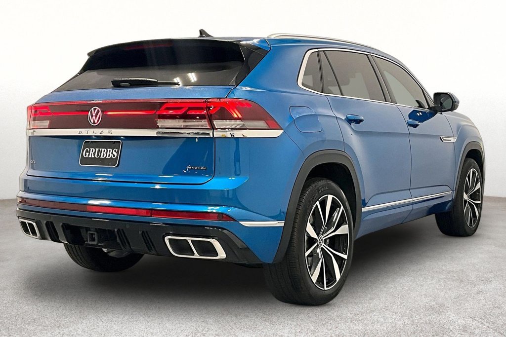 Used 2024 Volkswagen Atlas Cross Sport SEL Premium R-Line AWD/4WD image 2