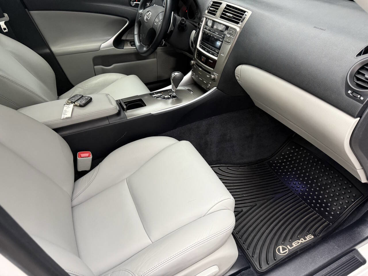 Used 2008 Lexus IS 250 image 16