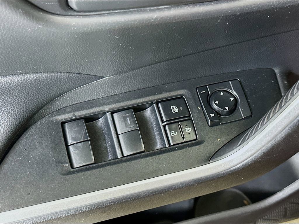 Used 2021 Toyota RAV4 LE image 19