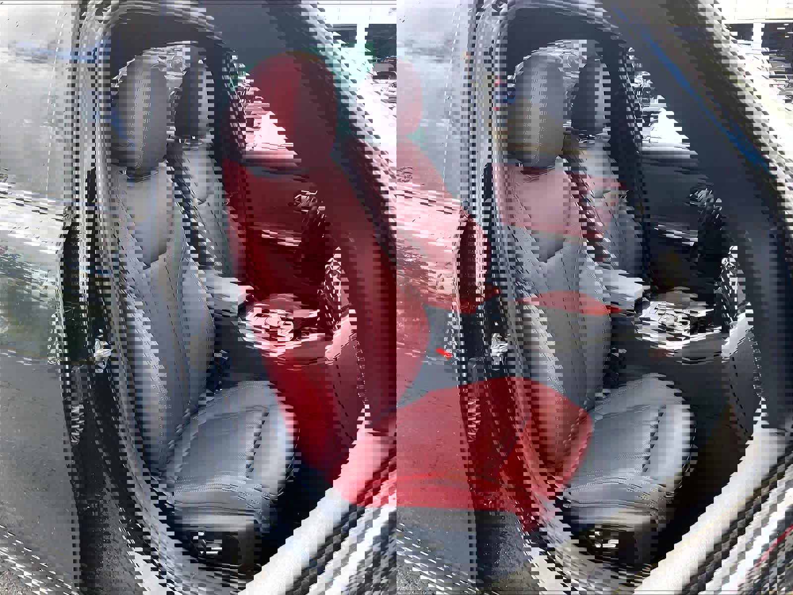 Used 2023 BMW 330i Sedan w/ M Sport Package RWD image 9