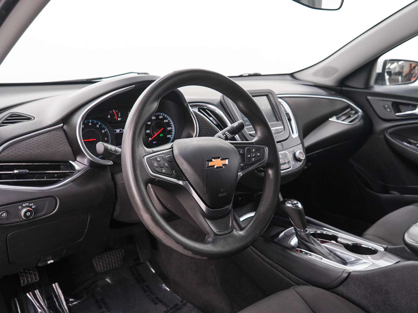 Used 2018 Chevrolet Malibu LT FWD image 22