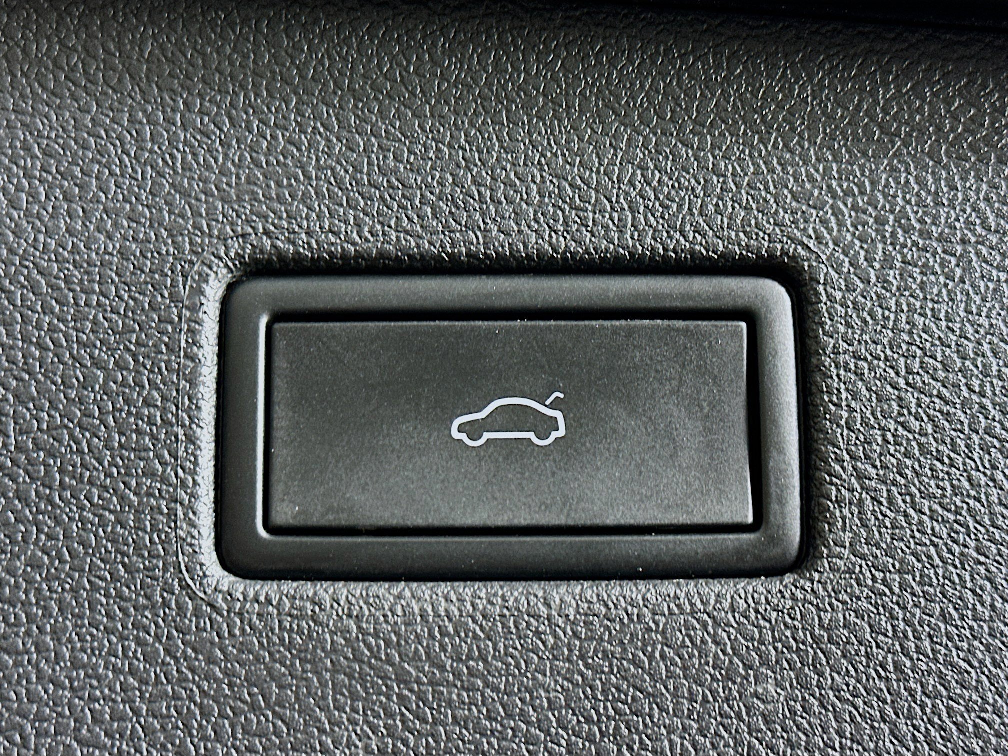 Used 2024 Volkswagen Tiguan SE image 28