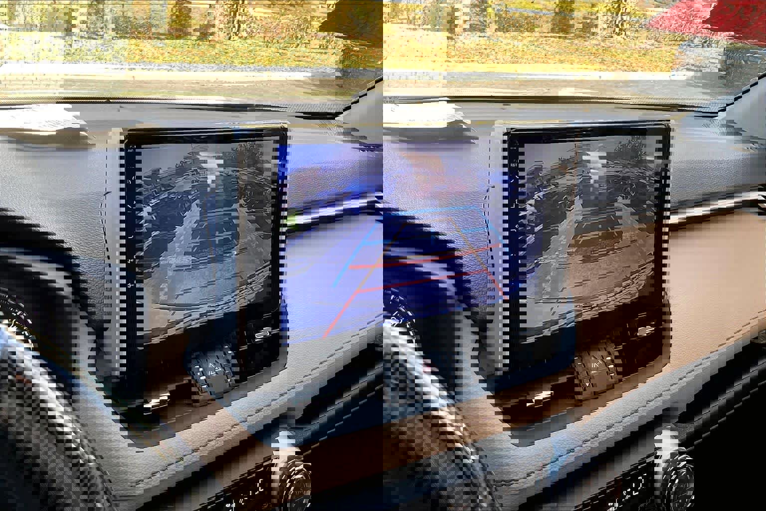 Used 2022 Toyota RAV4 XLE Premium image 21