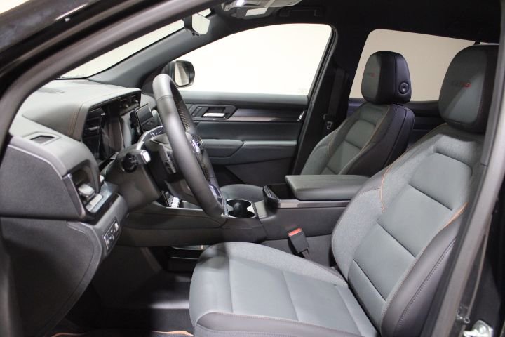 New 2026 GMC Terrain AT4 w/ Convenience Package III image 17