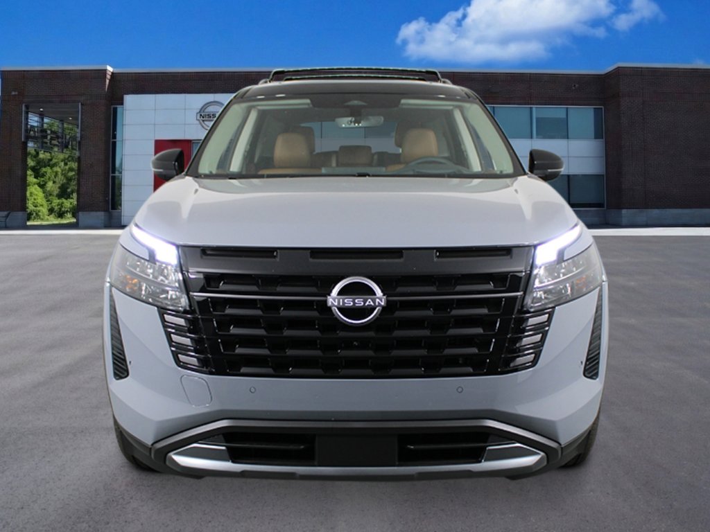 New 2026 Nissan Pathfinder Platinum image 8