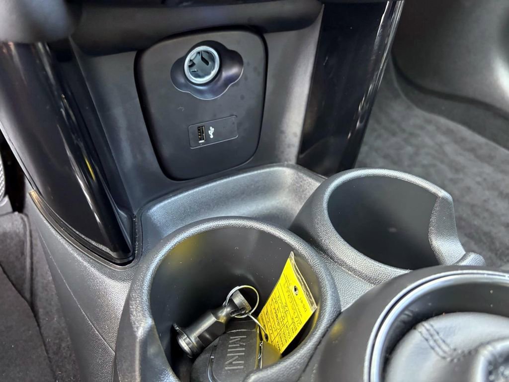 Used 2024 MINI Cooper S image 24