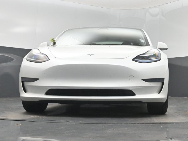 Used 2020 Tesla Model 3 Standard Range RWD image 31