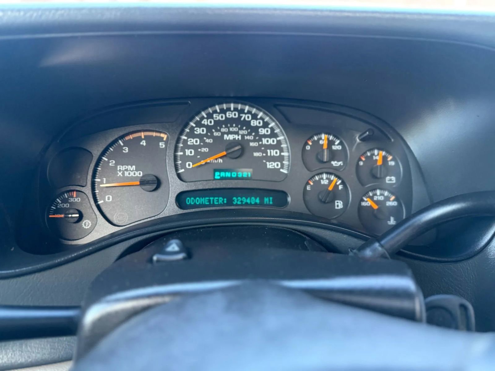 Used 2005 Chevrolet Silverado 2500 LT w/ Heavy-Duty Power Package image 18