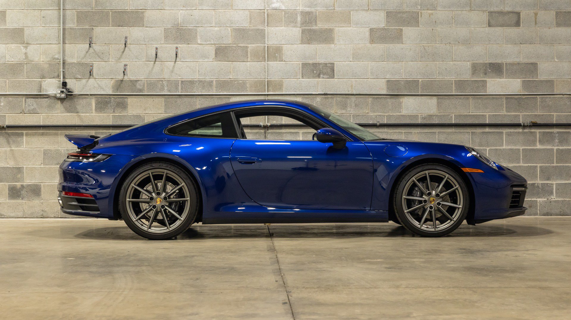 Used 2020 Porsche 911 Carrera w/ Premium Package RWD image 9