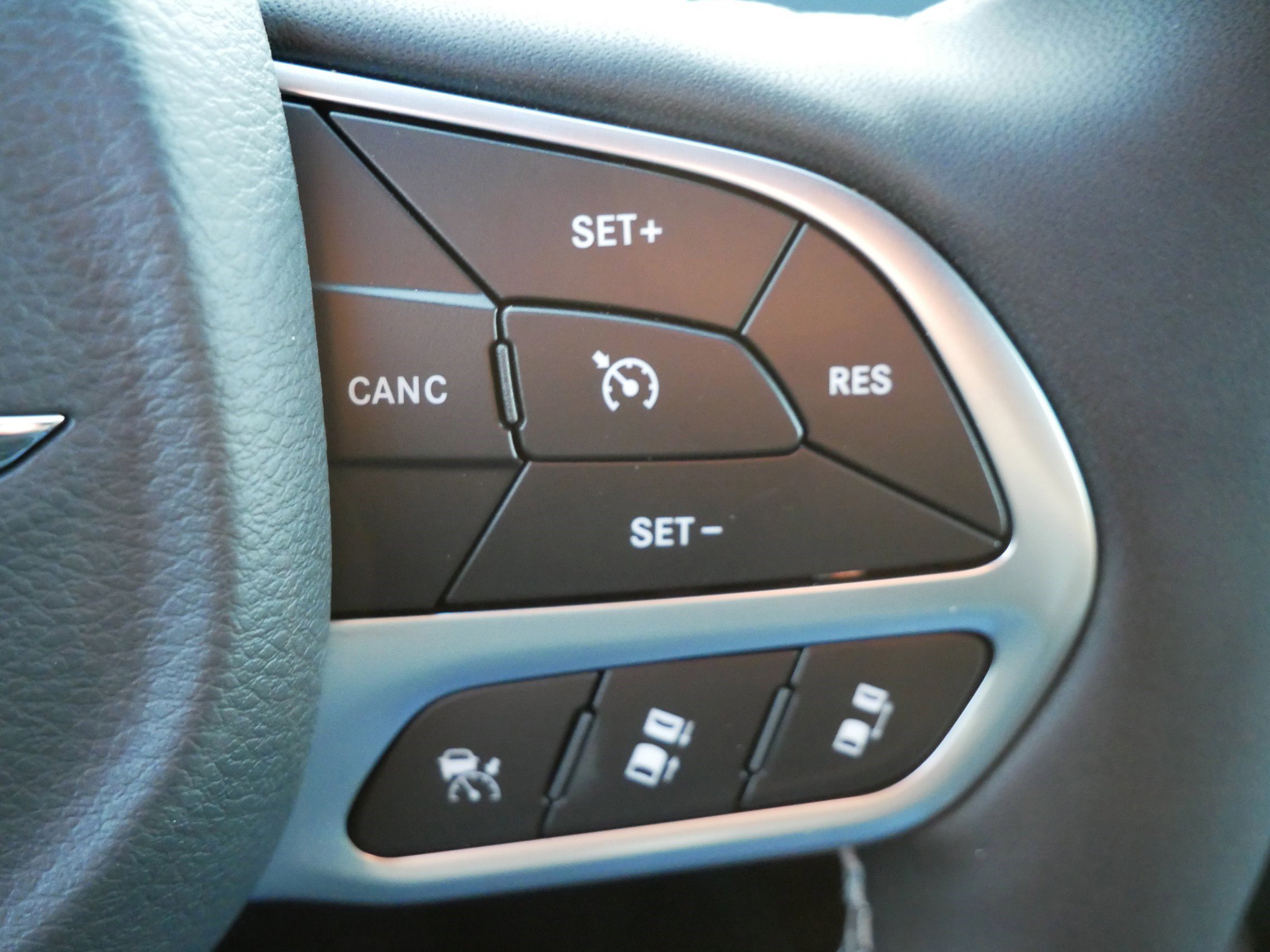 New 2026 Chrysler Pacifica Limited FWD image 16