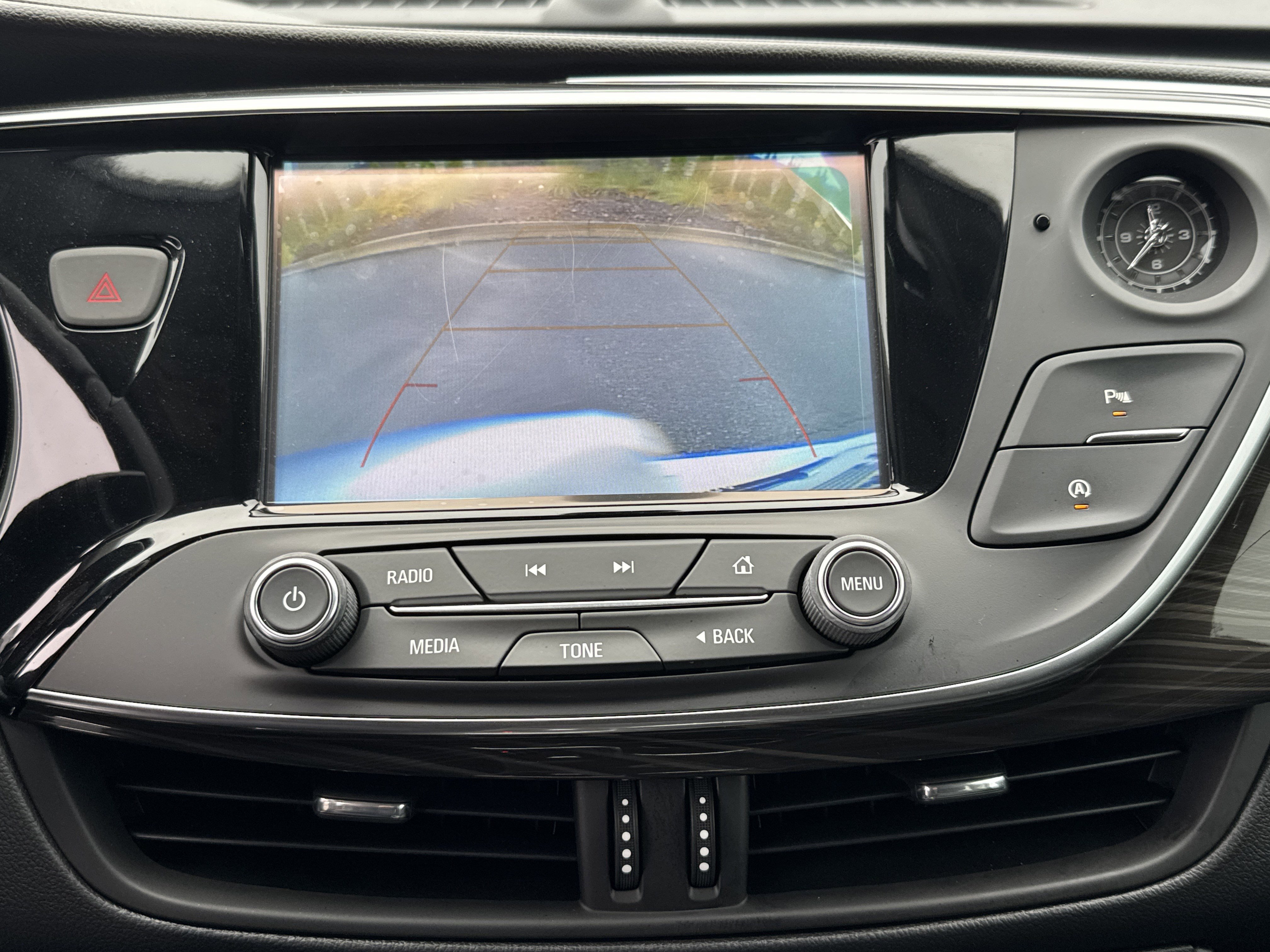 Used 2019 Buick Envision Essence image 26