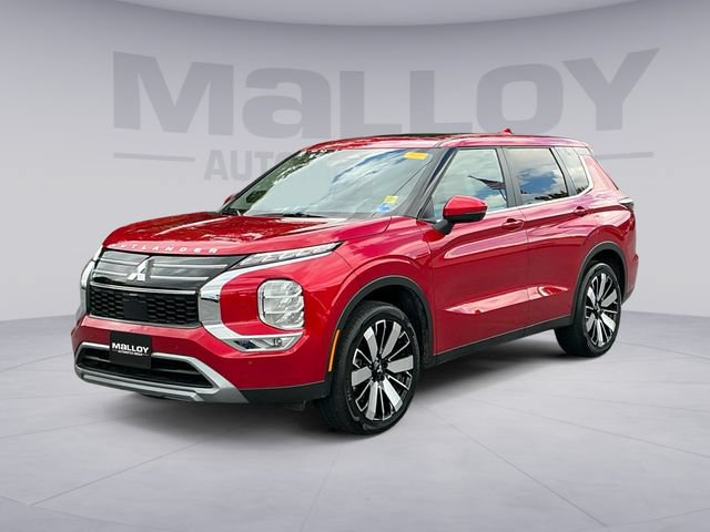 Used 2025 Mitsubishi Outlander SE