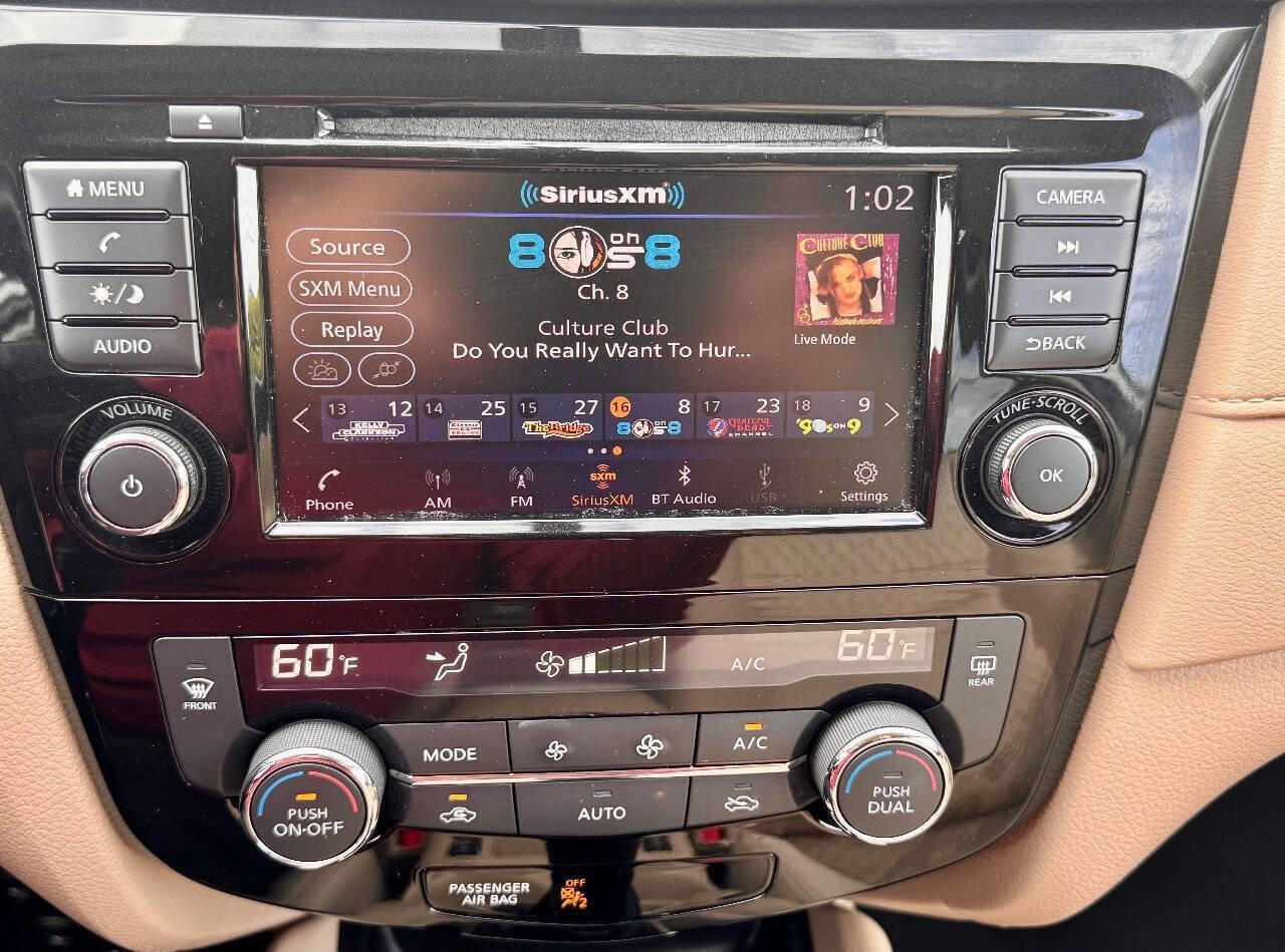 Used 2018 Nissan Rogue SV image 17