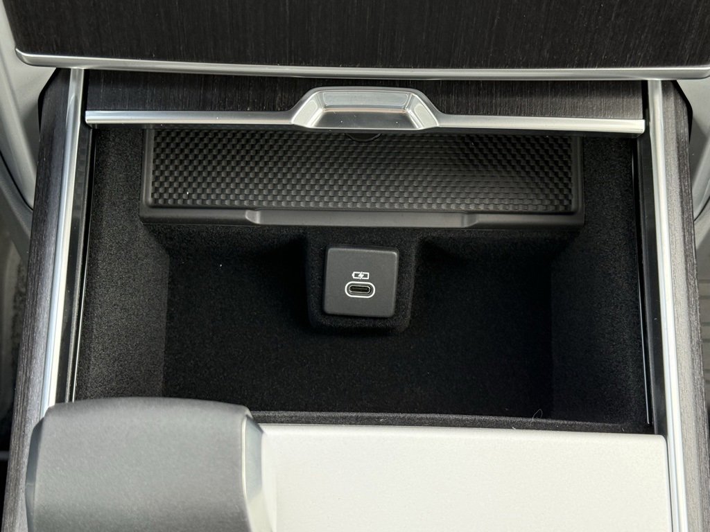 New 2025 Land Rover Range Rover SE image 22