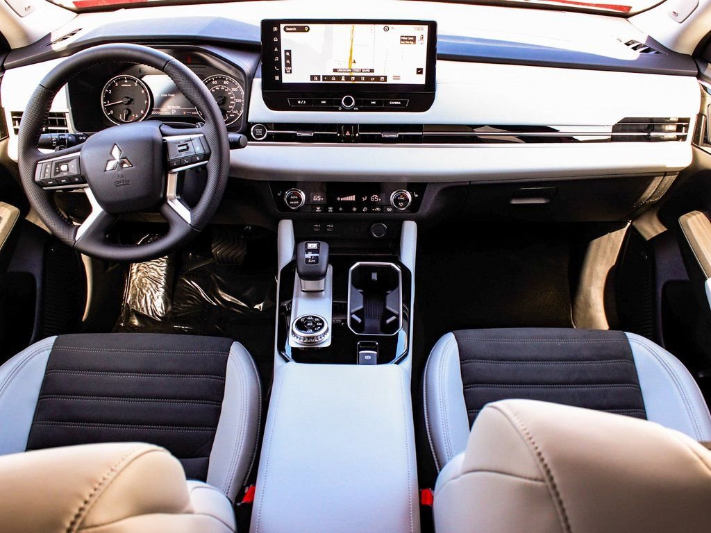 New 2025 Mitsubishi Outlander SE AWD/4WD image 37