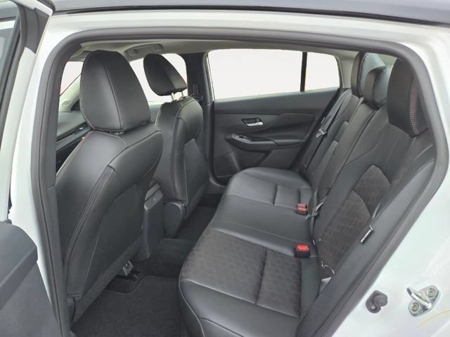 New 2026 Nissan Sentra SR w/ SR Premium Package FWD image 12