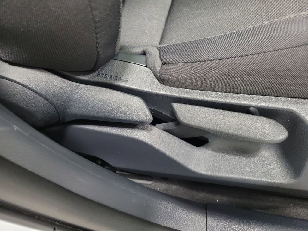 Used 2025 Toyota Camry LE FWD image 21