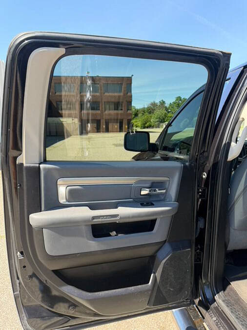 Used 2017 RAM 2500 SLT AWD/4WD image 27