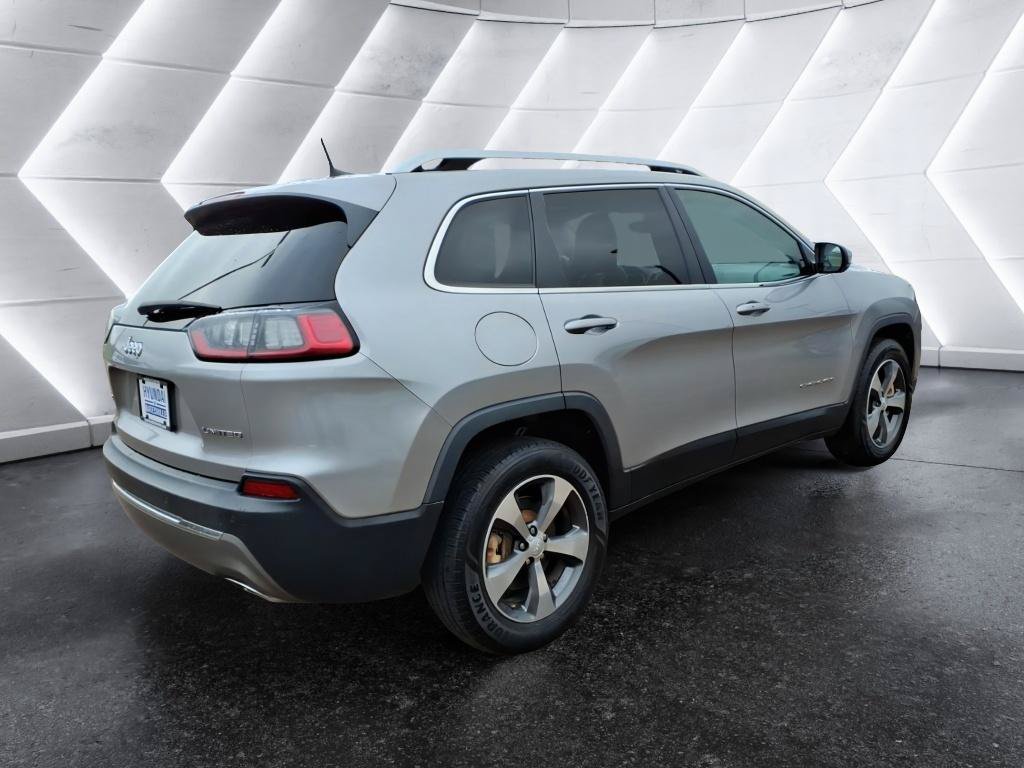 Used 2019 Jeep Cherokee Limited AWD/4WD image 5