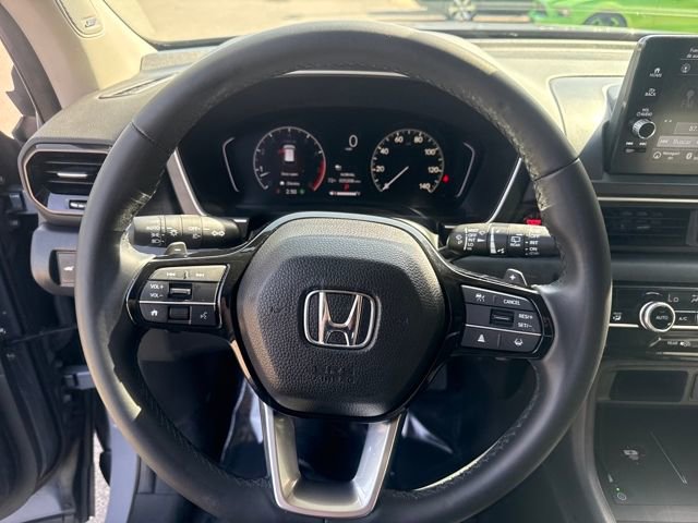 Used 2024 Honda Pilot Touring image 11