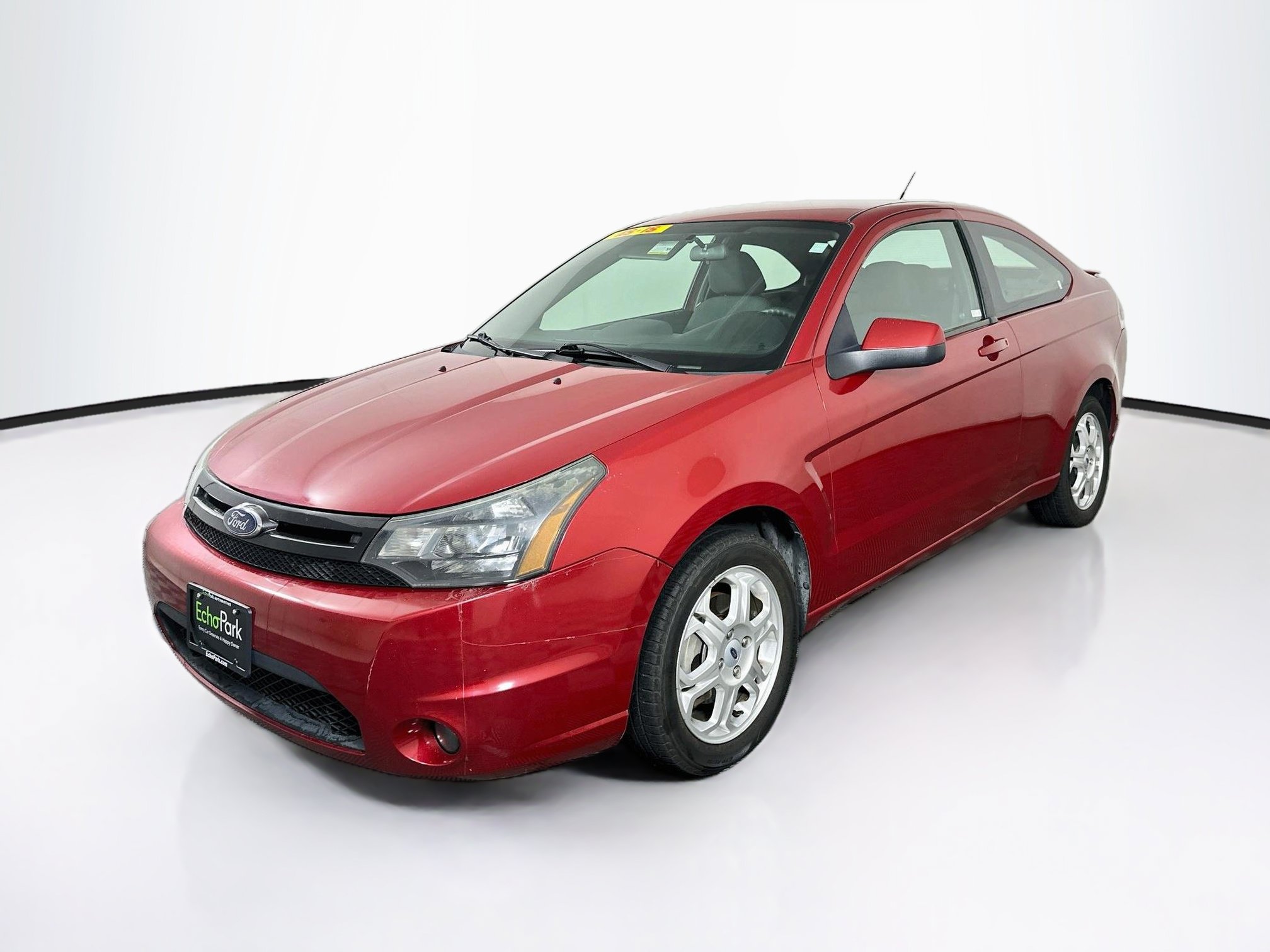 Used 2010 Ford Focus SE FWD image 3