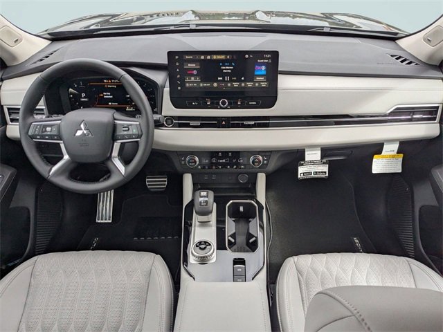 New 2025 Mitsubishi Outlander SEL image 13