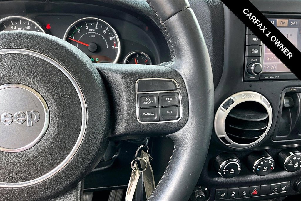 Used 2014 Jeep Wrangler Rubicon w/ Power Convenience Group AWD/4WD image 16