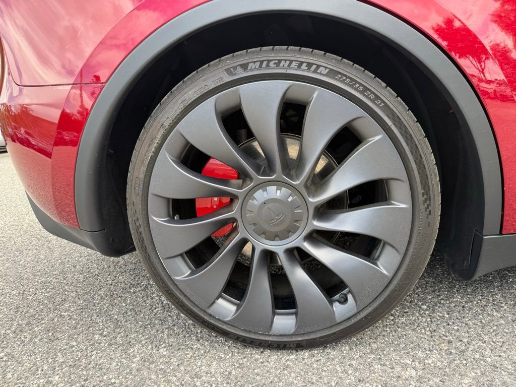 Used 2024 Tesla Model Y Performance image 8