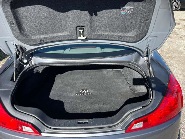 Used 2011 INFINITI G37 Journey w/ Premium Pkg image 18
