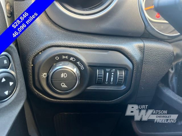 Used 2022 Jeep Gladiator Willys image 17