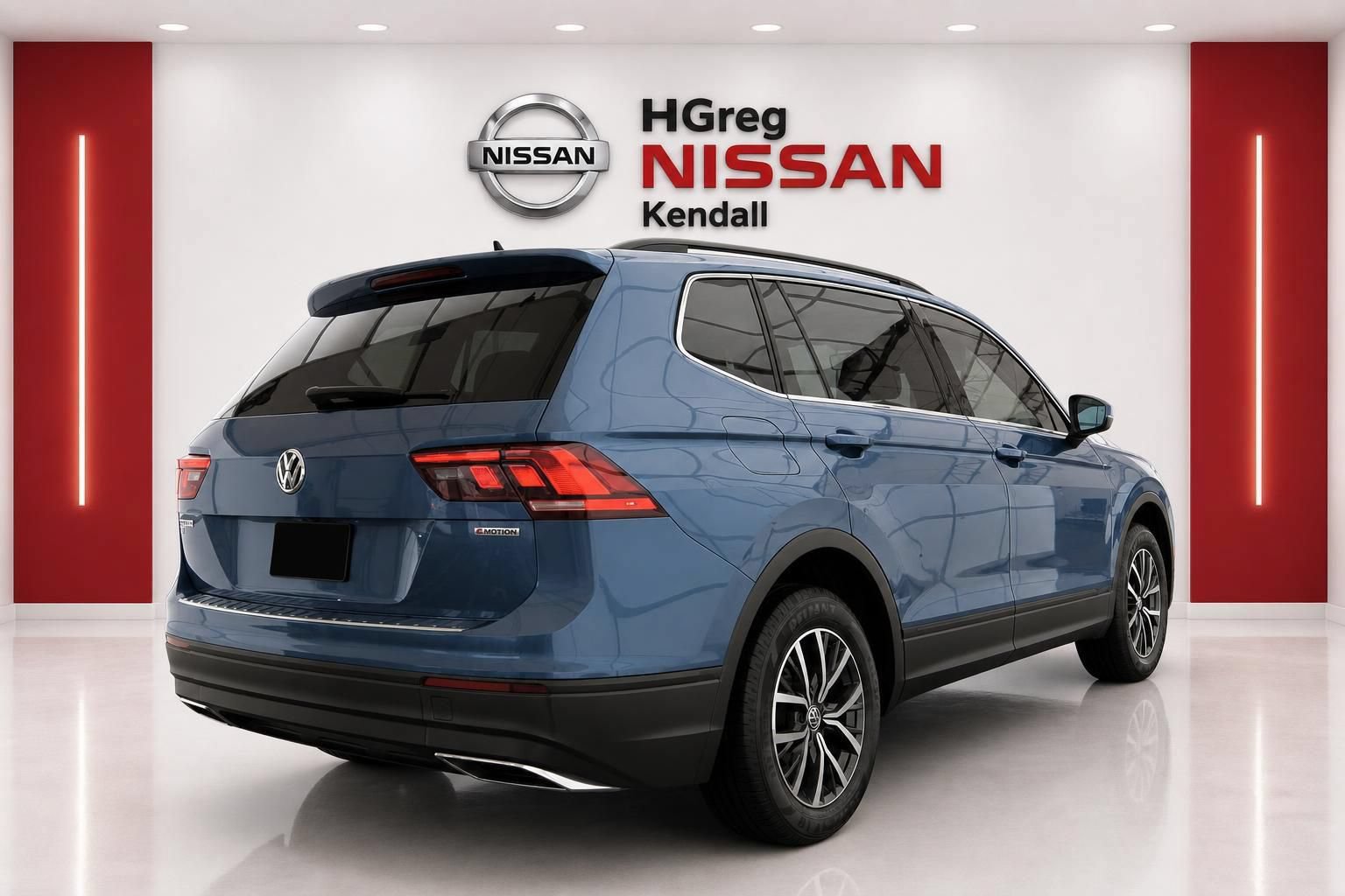 Used 2019 Volkswagen Tiguan SE w/ Panoramic Sunroof Package AWD/4WD image 4