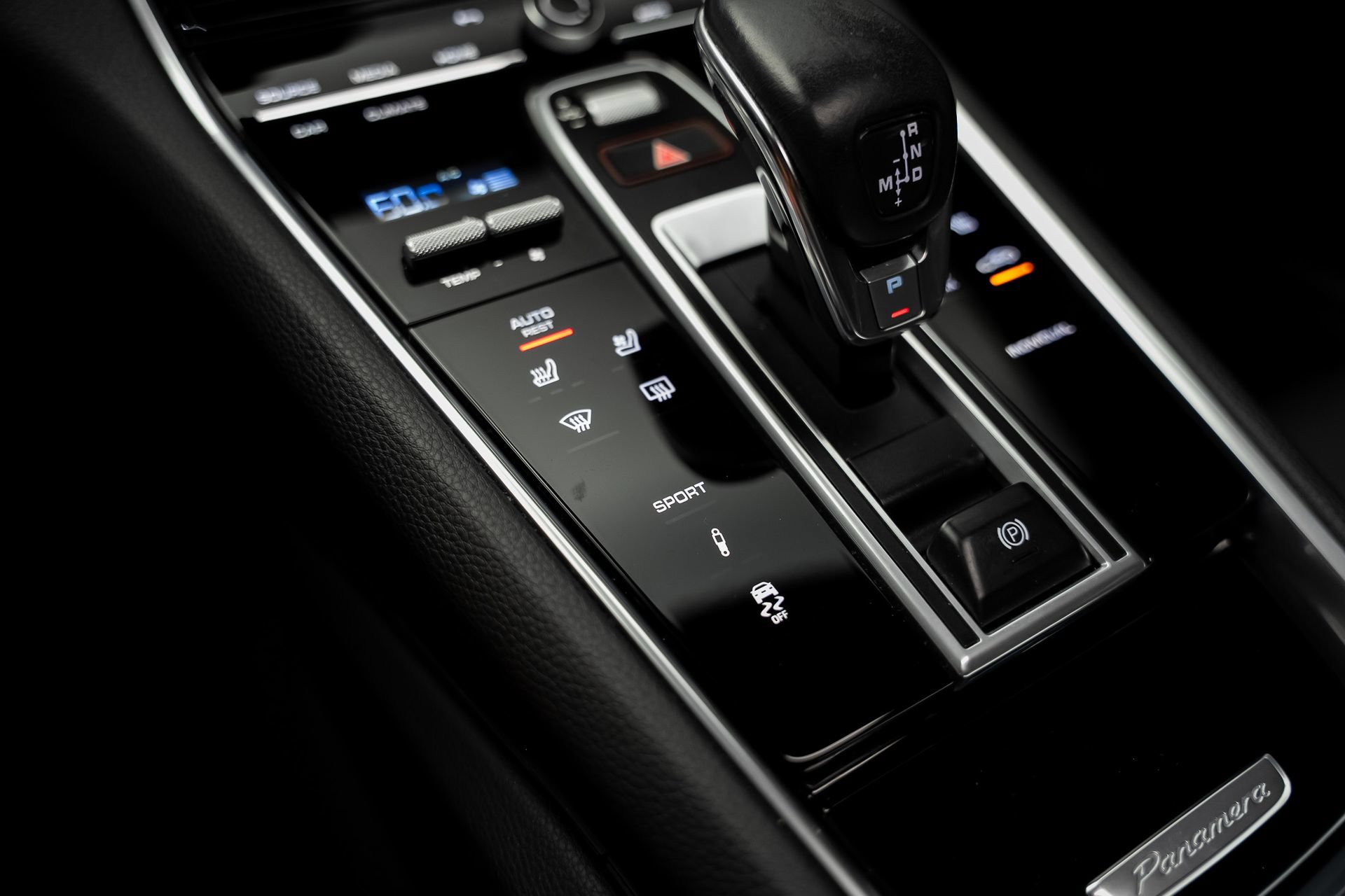 Used 2023 Porsche Panamera 4 AWD/4WD image 52