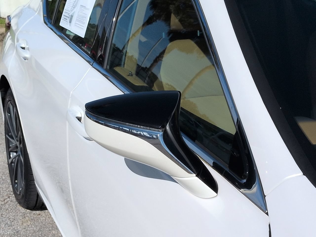 Used 2022 Lexus ES 350 w/ Premium Package FWD image 11
