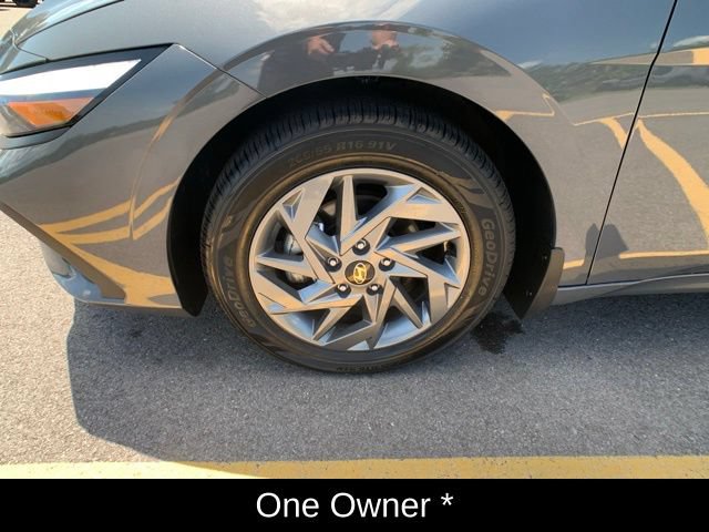 Used 2024 Hyundai Elantra SEL FWD image 10