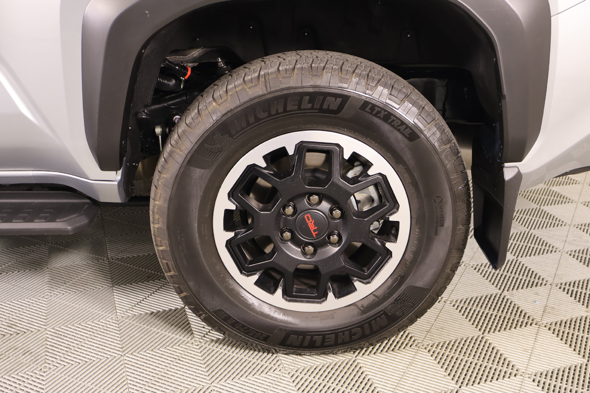 Used 2025 Toyota 4Runner TRD Off-Road AWD/4WD image 18