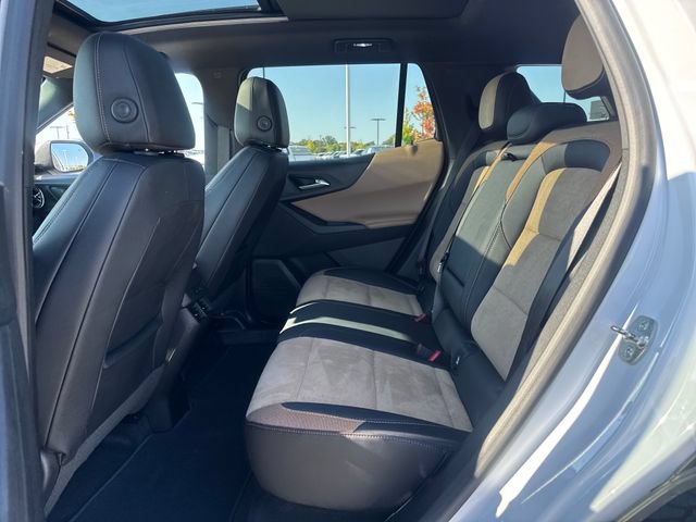 Used 2025 Chevrolet Equinox ACTIV w/ Convenience Package III FWD image 13