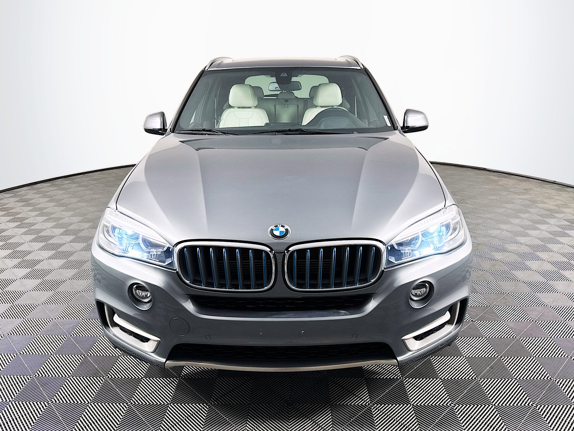Used 2018 BMW X5 xDrive40e AWD/4WD image 2