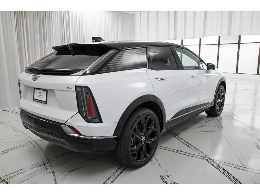 New 2027 Cadillac Optiq Premium Sport w/ LPO, ONYX Package AWD/4WD image 7