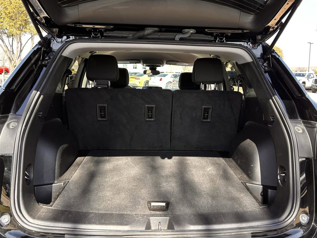 Used 2025 Chevrolet Blazer LT image 30