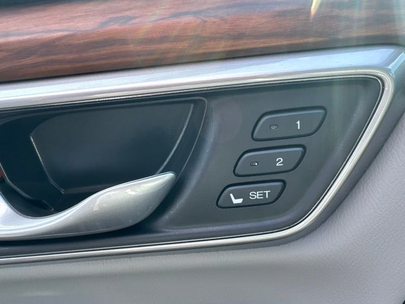 Used 2020 Honda CR-V Touring image 15