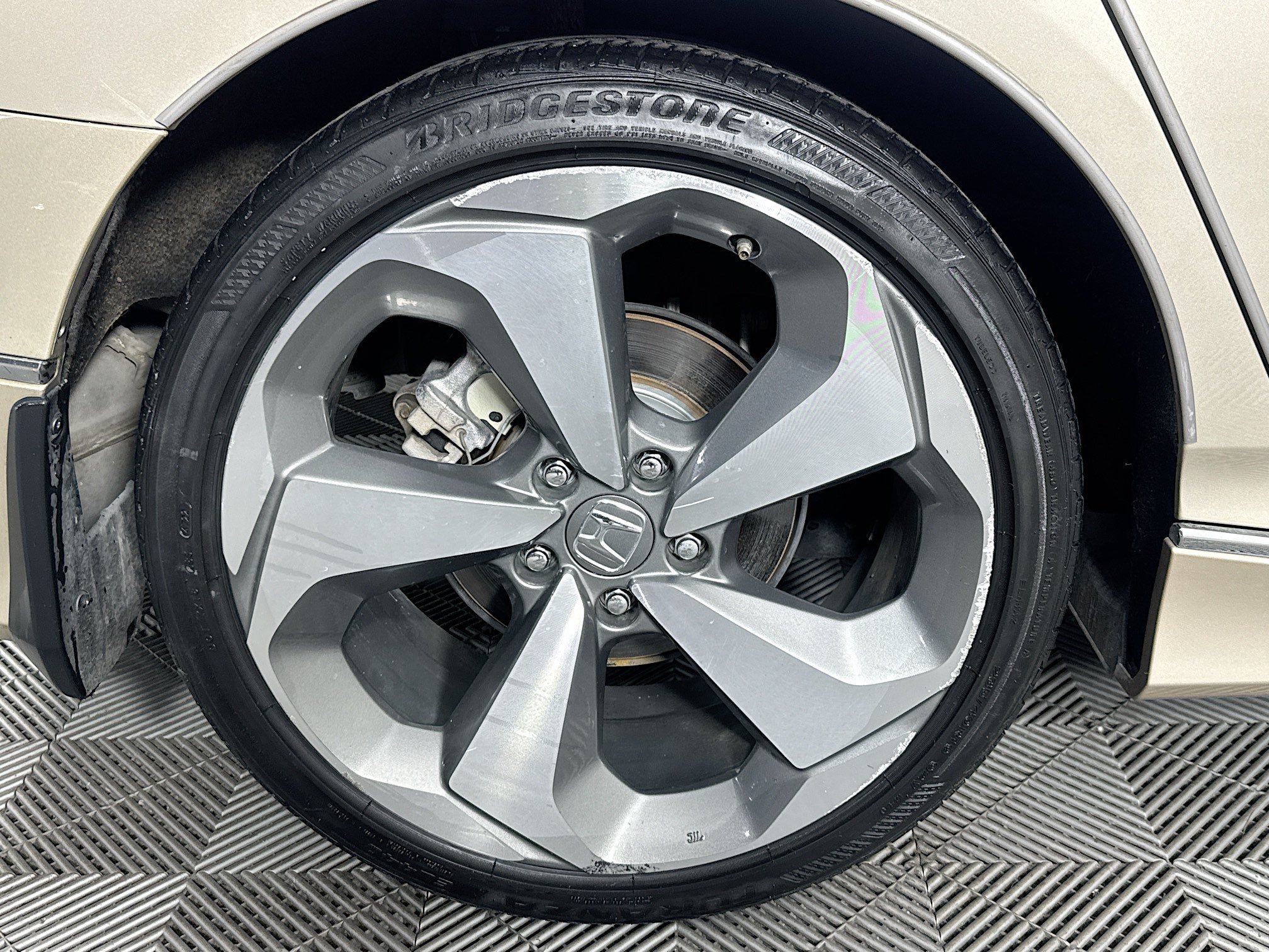 Used 2018 Honda Accord Touring image 31